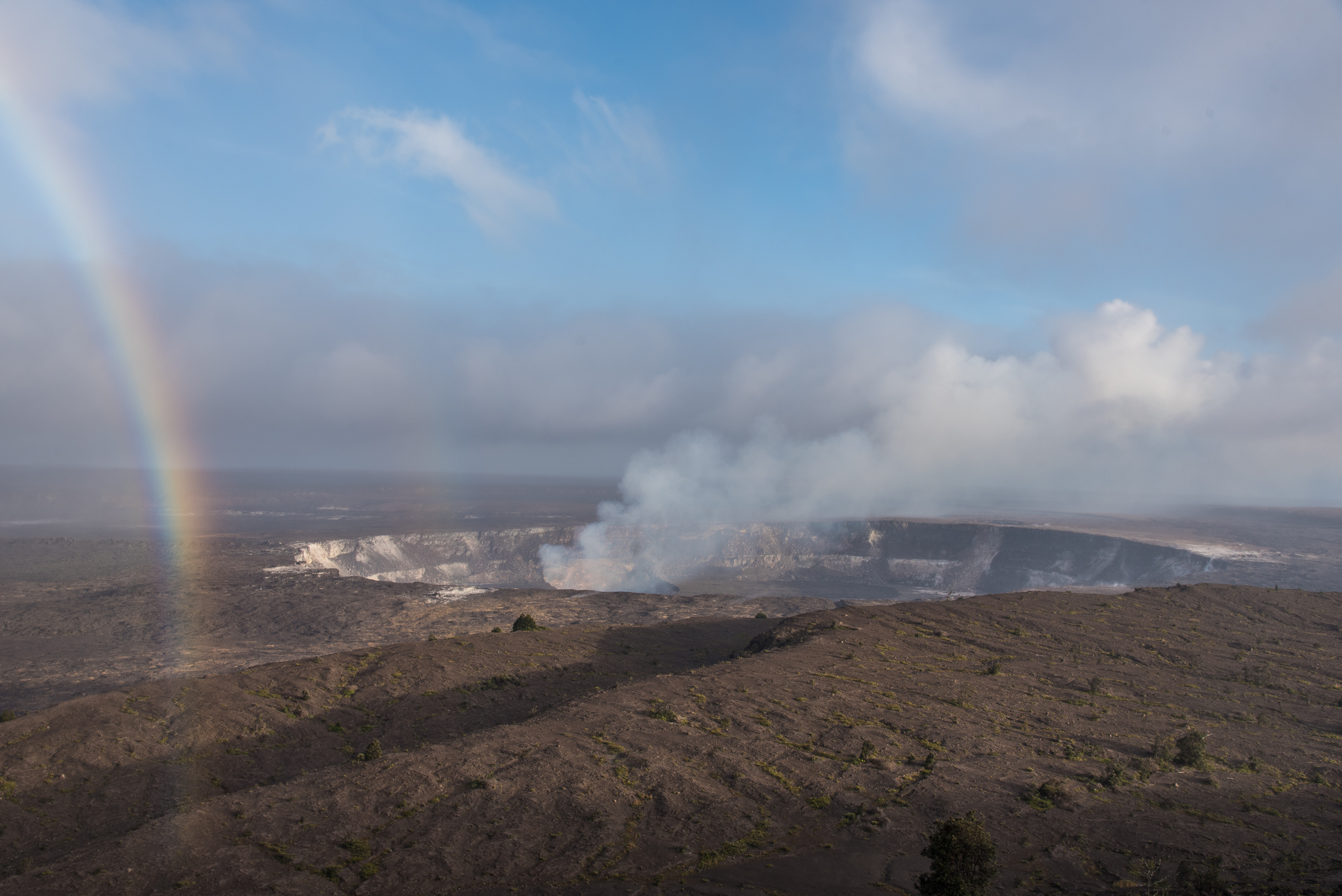 The wolf volcano began spewing smoke, fire and lava on monday but no… a giant volcano, dormant for 33 years, has begun erupting in the galapagos islands. Experience Big Island My Hawaii Hostel