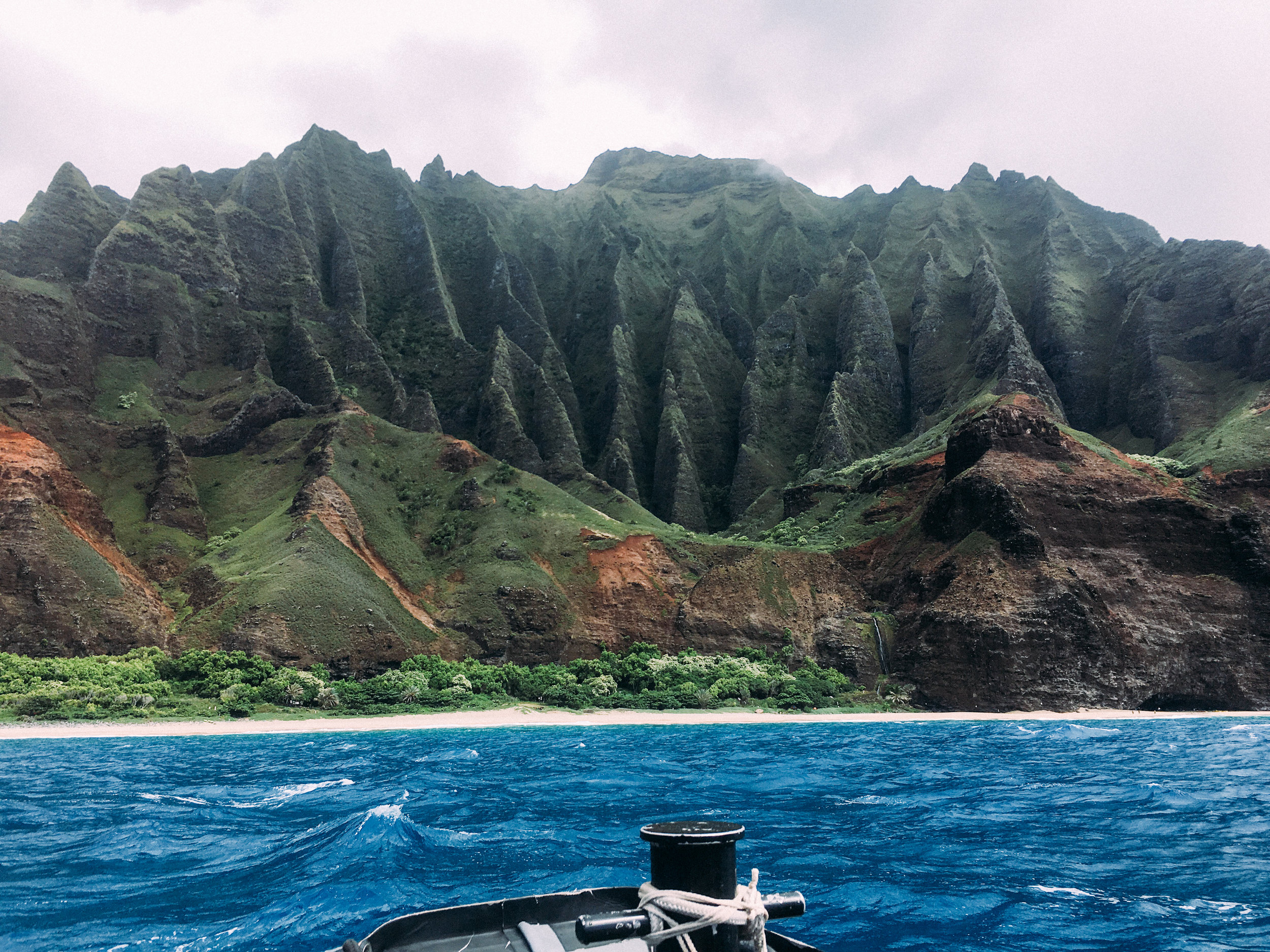 The complete guide best time to visit weather & climate guide to m. Seeing The Na Pali Coast With Blue Ocean Adventures Blog Salt Water Vibes