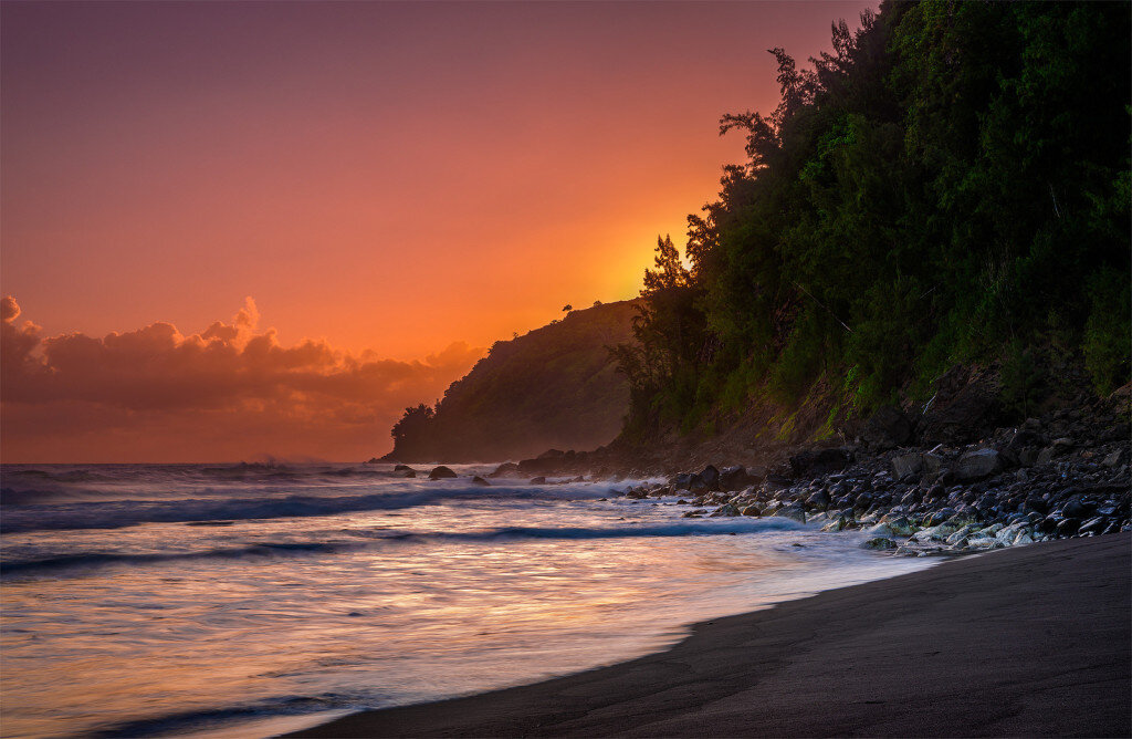 The wolf volcano began spewing smoke, fire and lava on monday but no… a giant volcano, dormant for 33 years, has begun erupting in the galapagos islands. 4 Incredible Spots To Watch A Sunrise On The Big Island Hawaii Photography Tours