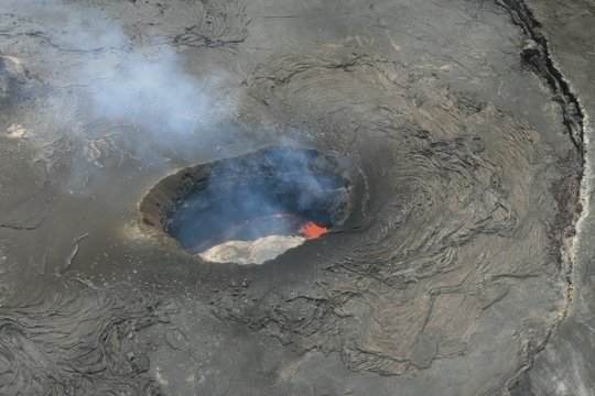 Exploring Hilo Helicopter Volcano Tour